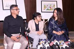 Manushi Chillar Graces The Painting Exhibition Of Ayaan, A 13 Year Old UNESCO Award Winning Artist Who Is Ongoing Battle With Duchenne Muscular Dystrophy (DMD).