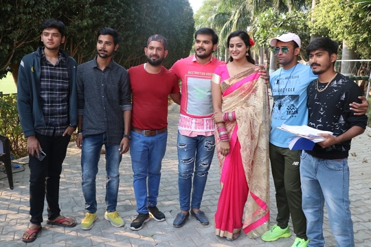 Kallu-Yamini  With Bharat Film Academy Started Bhojpuri Film Pyaar Jab Kehu Se Ho Jaala