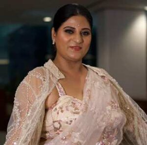 Sunita Shivdas Baba Alias Arpita Is A Hardworking, Intelligent And Self-Respecting Woman