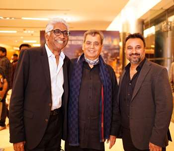“IIFTC Global Icon Award Bestowed On Hollywood Producer Ashok Amritraj By Filmmaker Subhash Ghai”