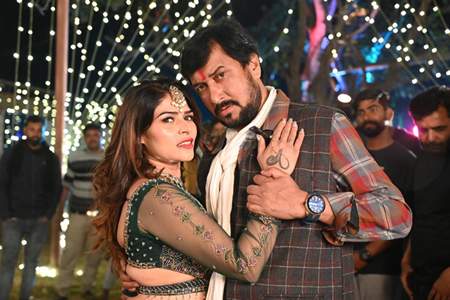 Moonmoon Chakraborty Has Done Modeling And Fashion Shows Along With Many Web Series, Music Videos And Short Films